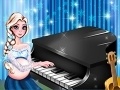 Spiel Pregnant Elsa Piano Performance